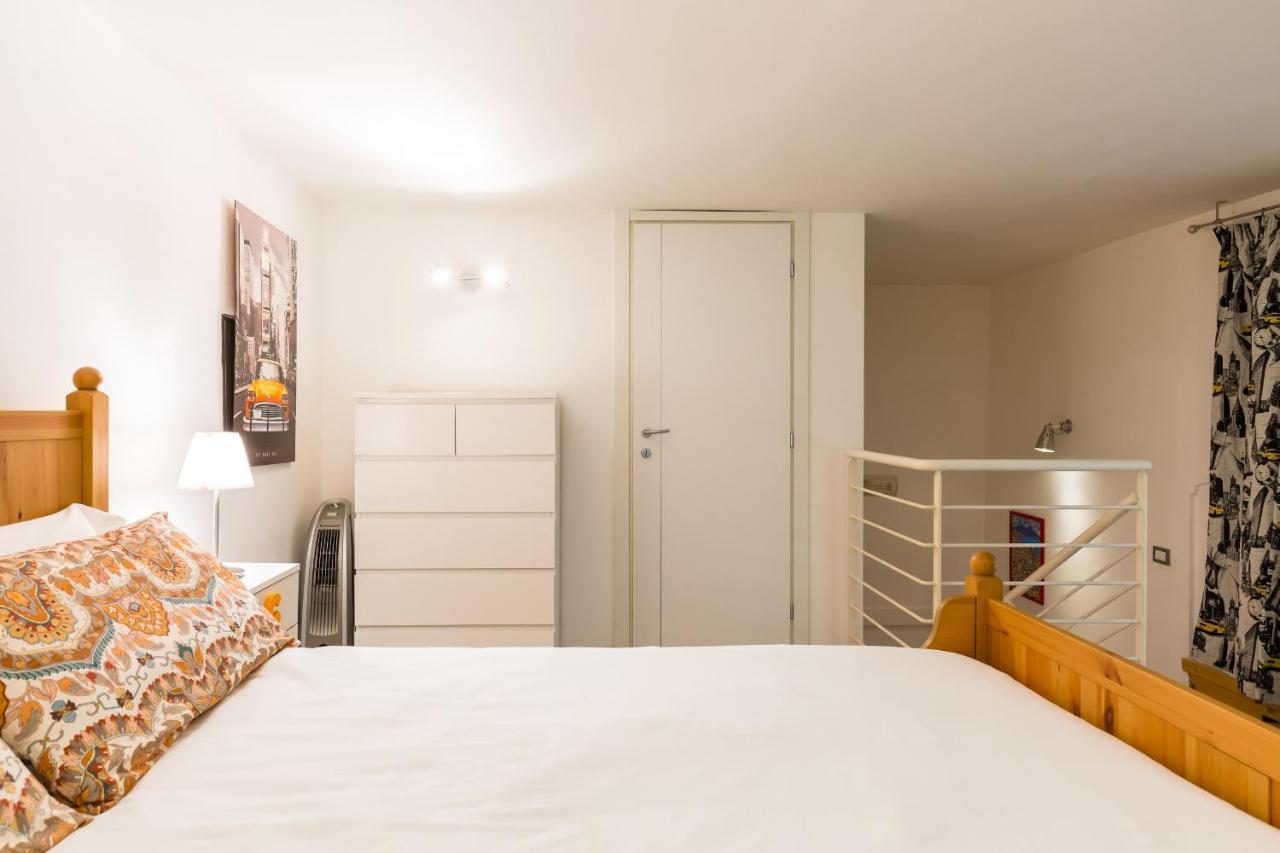 Ma Maison - Family Apartment At The Historical Center ナポリ エクステリア 写真